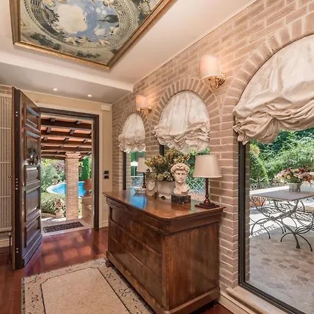 Fontespina 6, Emma Βίλα *