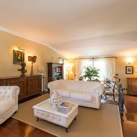 Vila Fontespina 6, Emma