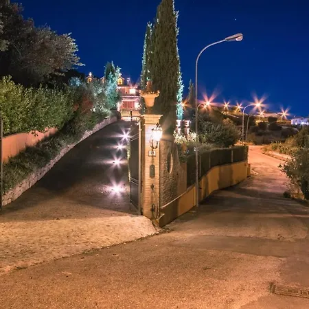 Fontespina 6, Emma أكوافيفا بيسينا