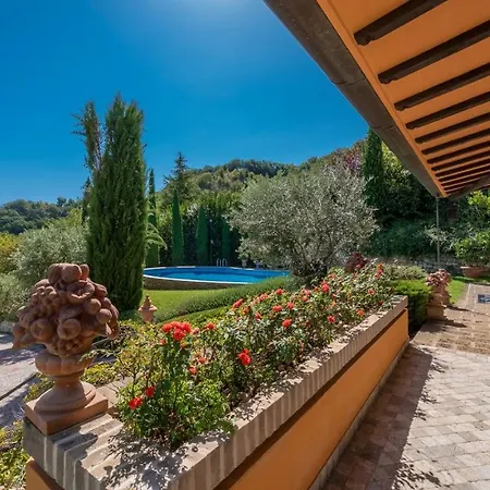 Villa Fontespina 6, Emma